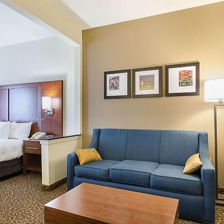 Quality Suites Springdale West I-49 Экстерьер фото