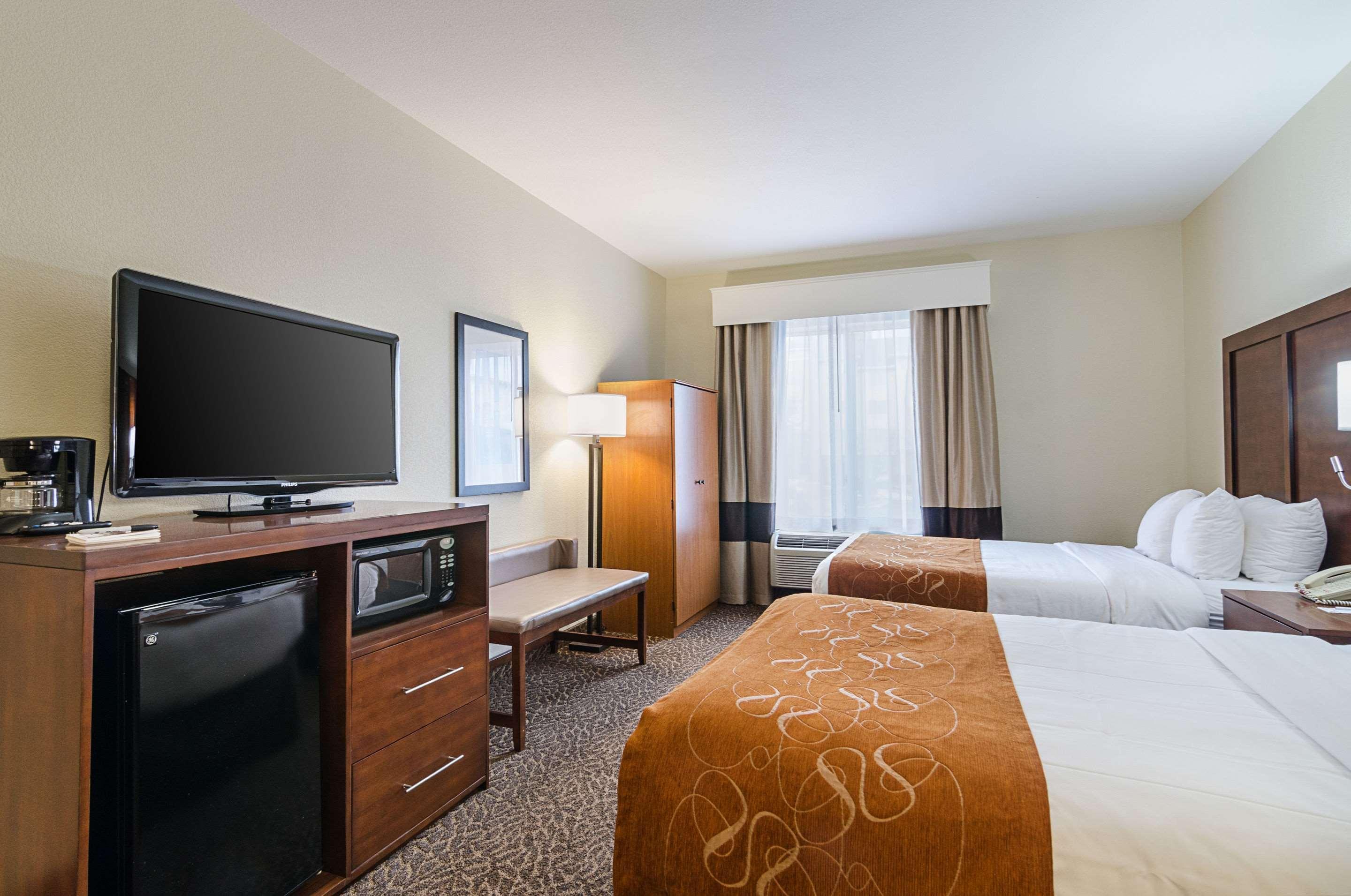 Quality Suites Springdale West I-49 Экстерьер фото