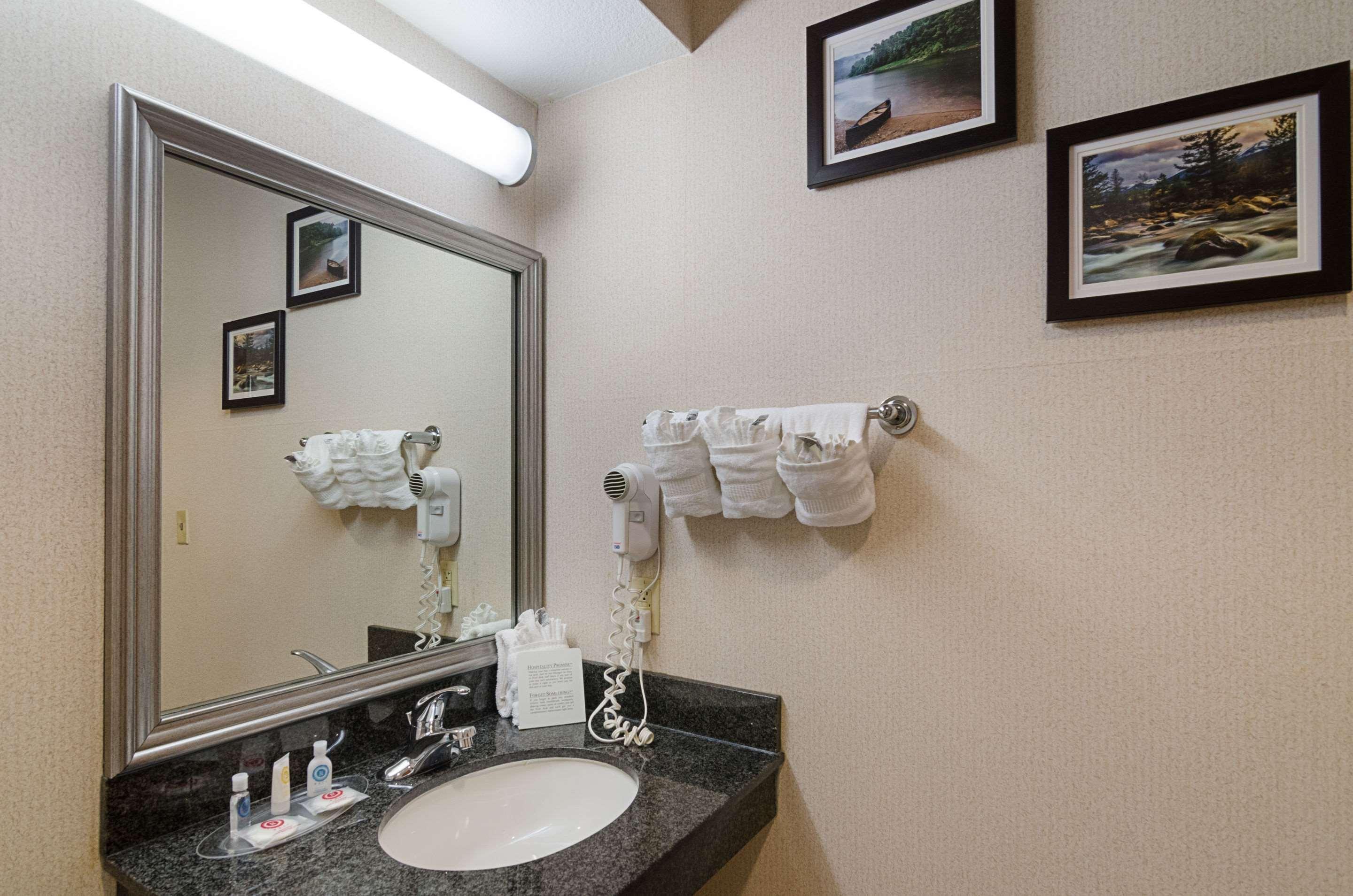 Quality Suites Springdale West I-49 Экстерьер фото