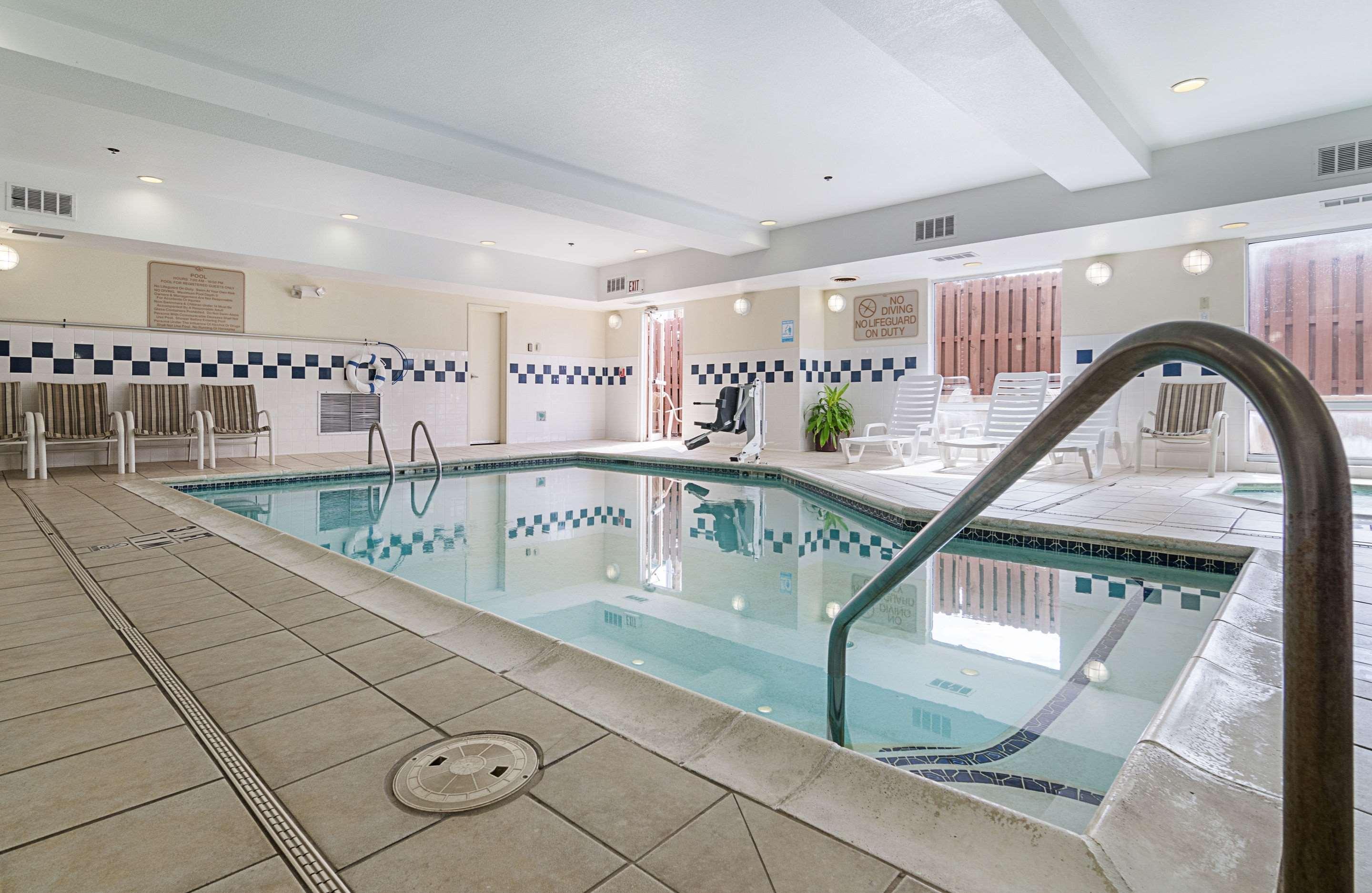 Quality Suites Springdale West I-49 Экстерьер фото