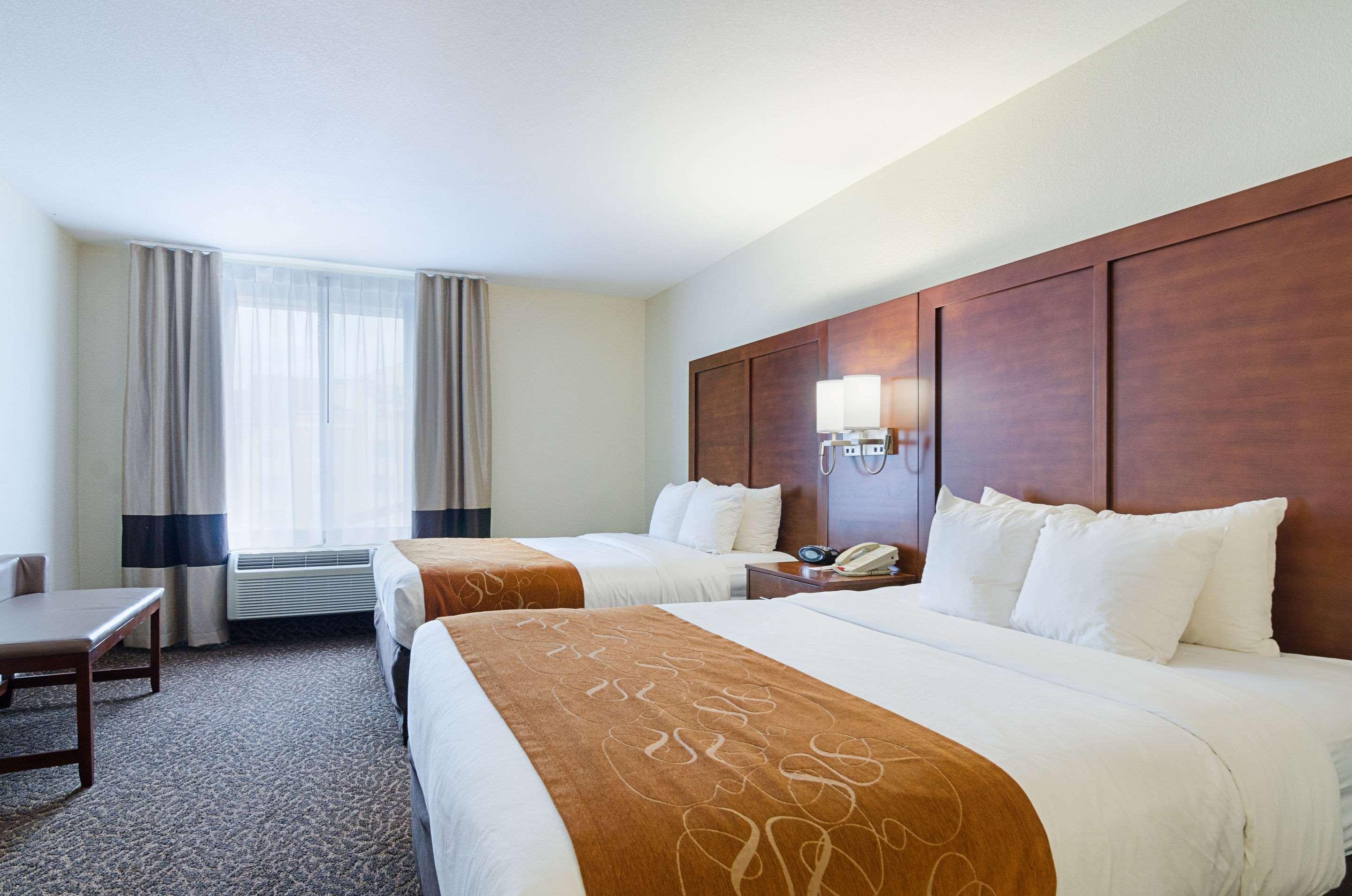 Quality Suites Springdale West I-49 Экстерьер фото
