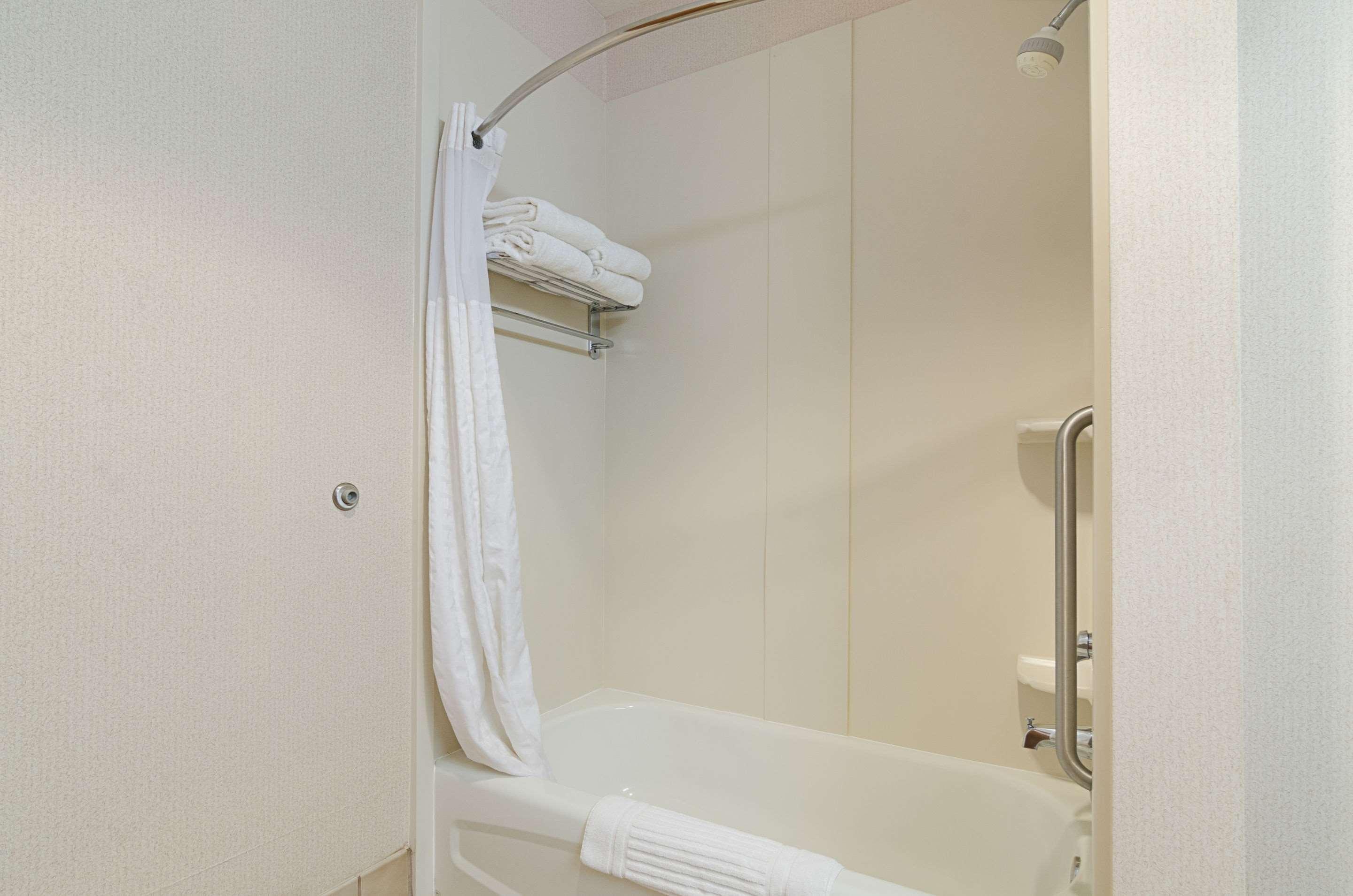 Quality Suites Springdale West I-49 Экстерьер фото