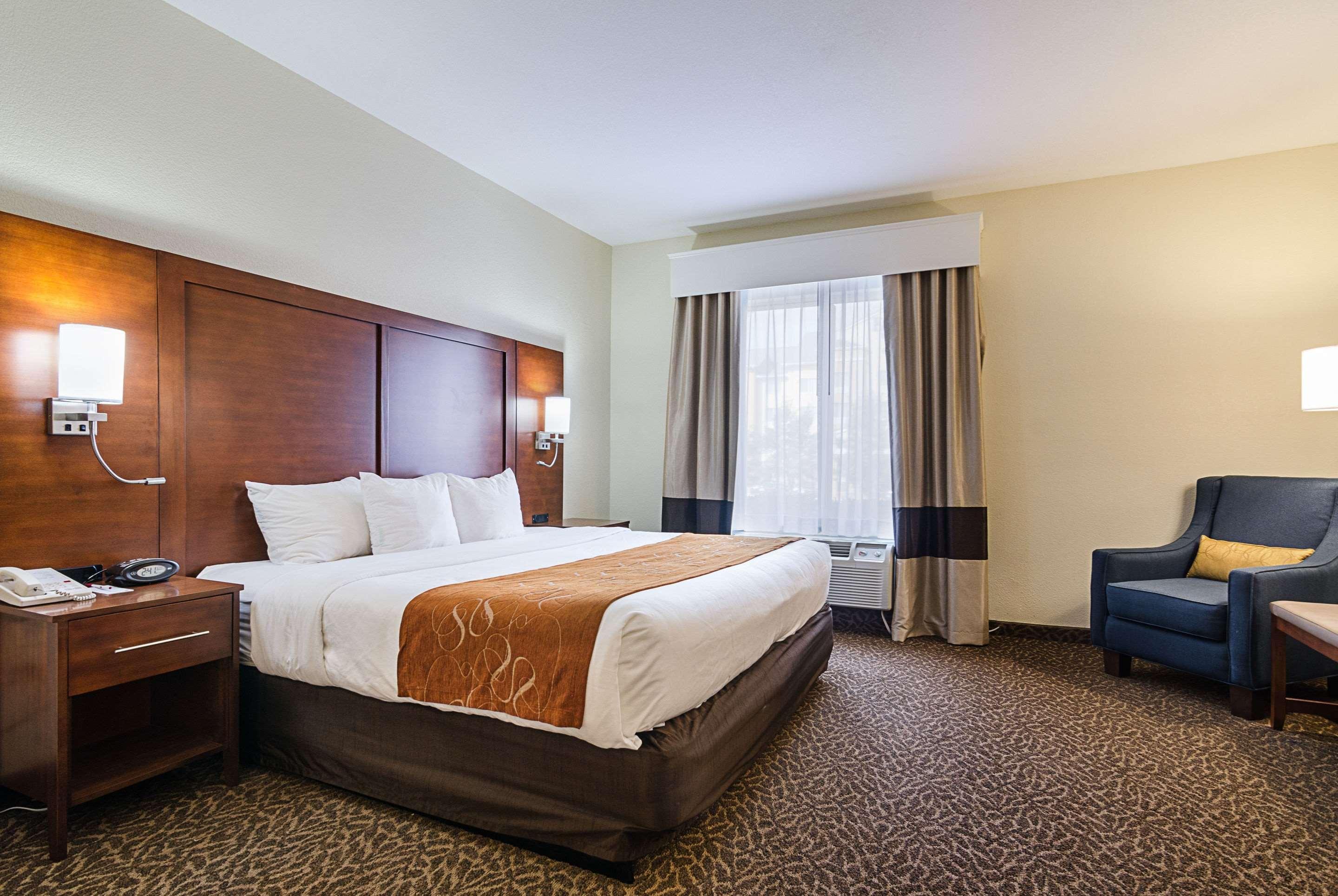 Quality Suites Springdale West I-49 Экстерьер фото