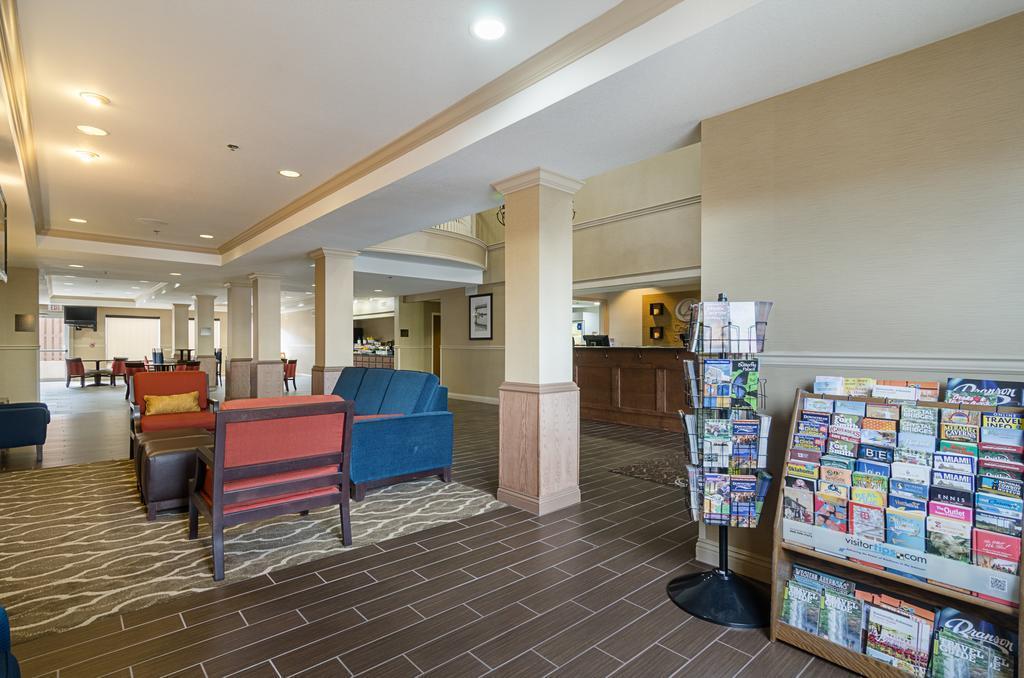 Quality Suites Springdale West I-49 Экстерьер фото