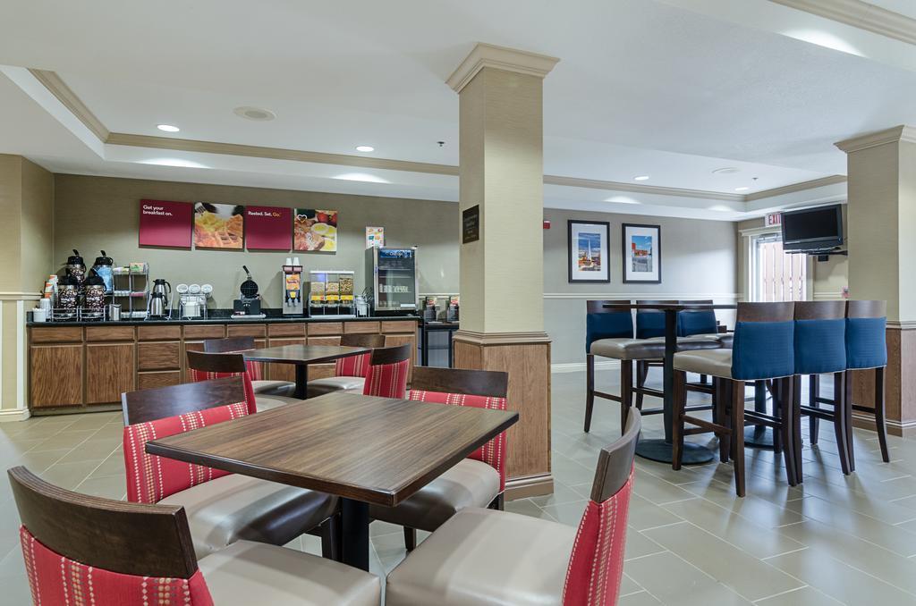Quality Suites Springdale West I-49 Экстерьер фото