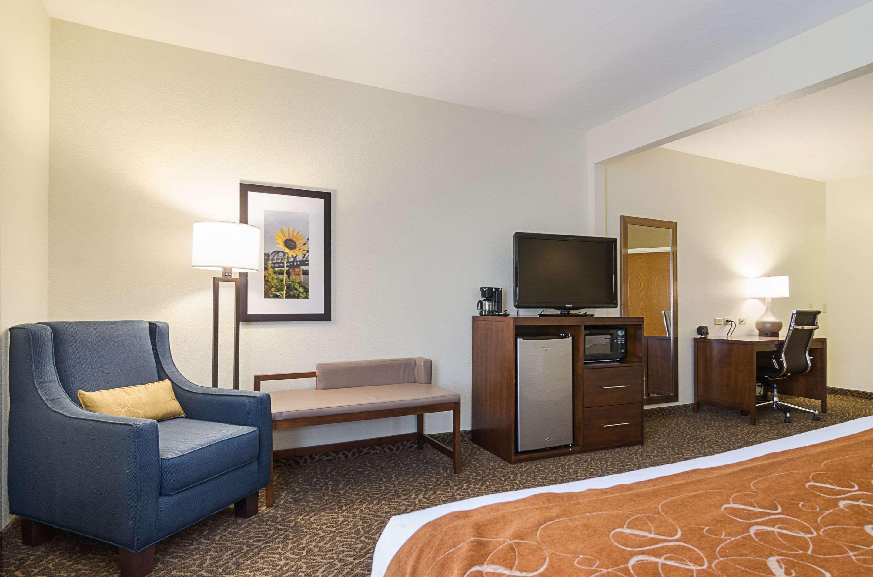 Quality Suites Springdale West I-49 Экстерьер фото